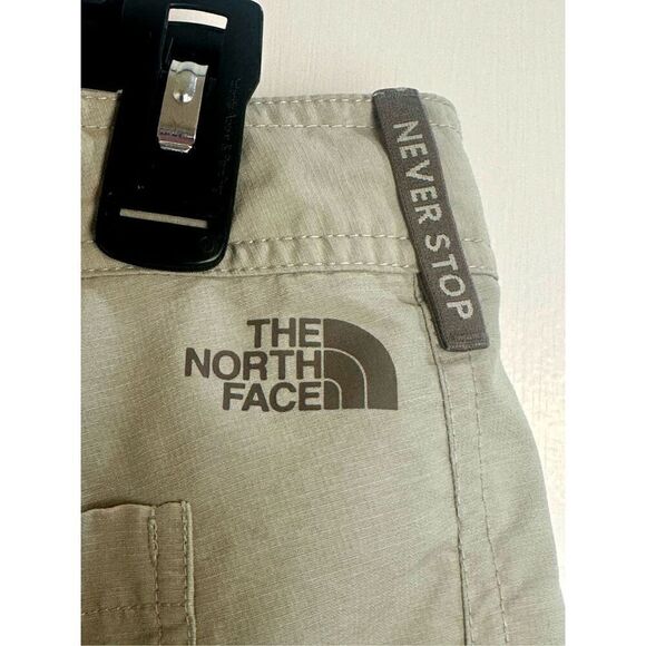The North Face khaki women’s shorts size 6 - Picture 7 of 10